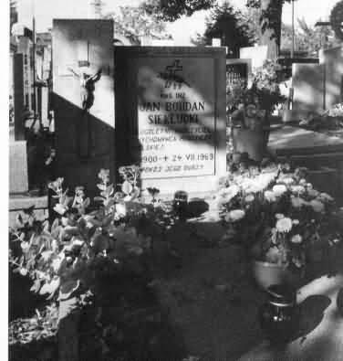 Na cmentarzu w Strzelinie s groby naszych Nauczycieli i absolwentw